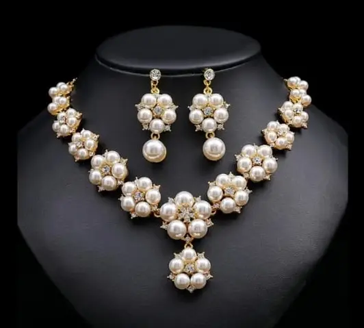 Neckless set